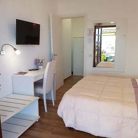 Letizia Bed & Breakfast 3*
